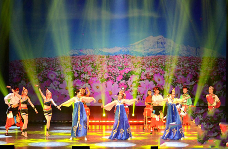 首尔元宵节喜迎“四海同春”